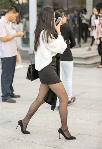 男女打扑克有声音全过程