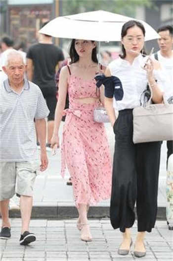 汗汗官网首页进入下拉屎