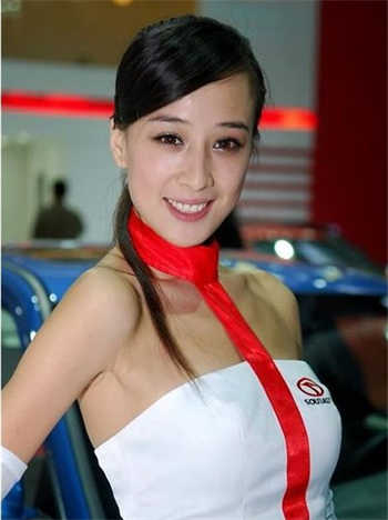 女老板坐在我脸上放屁