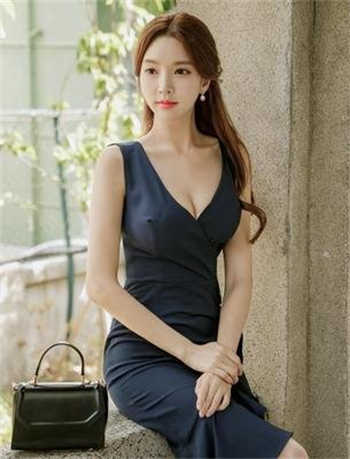 连体袜女秘书