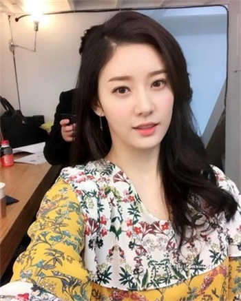 《男友室友个个如狼似虎》