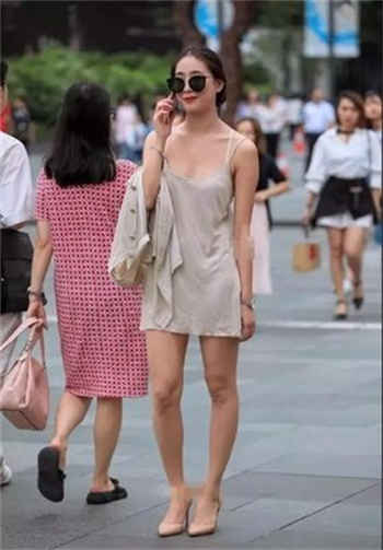 池央央杭靳小说
