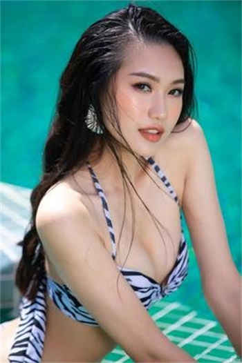 我的贴身校花绿帽版一9