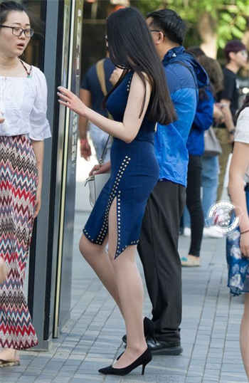 周晓琳下面怎么这么大