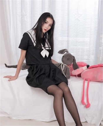 老师脚下的母女奴萧晴