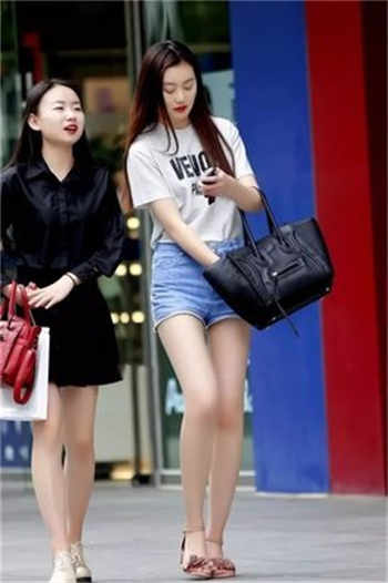 上课同桌在我阴上放震动器