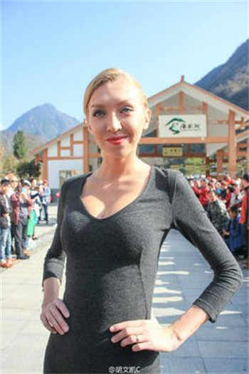 艾秋麻豆麻将馆小妹