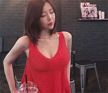 重生成校草大佬的小仙女
